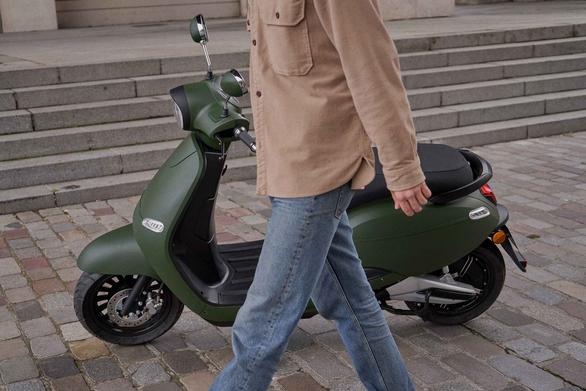 Scooter électrique Brumaire en ville